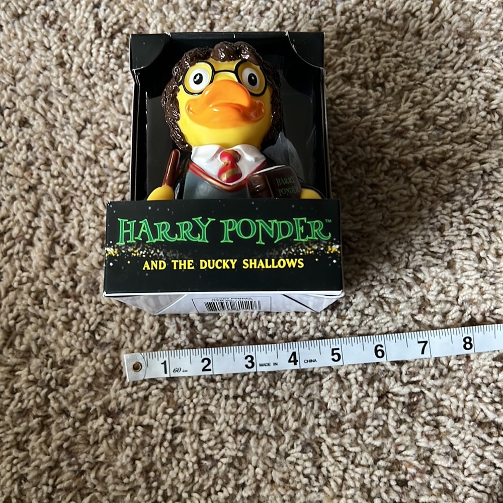 BNWT rare Harry Potter “Harry Ponder and the Ducky Shallows” Rubber Duck! - Picture 7 of 7